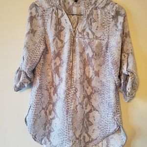 Dynamite zip front snake print blouse